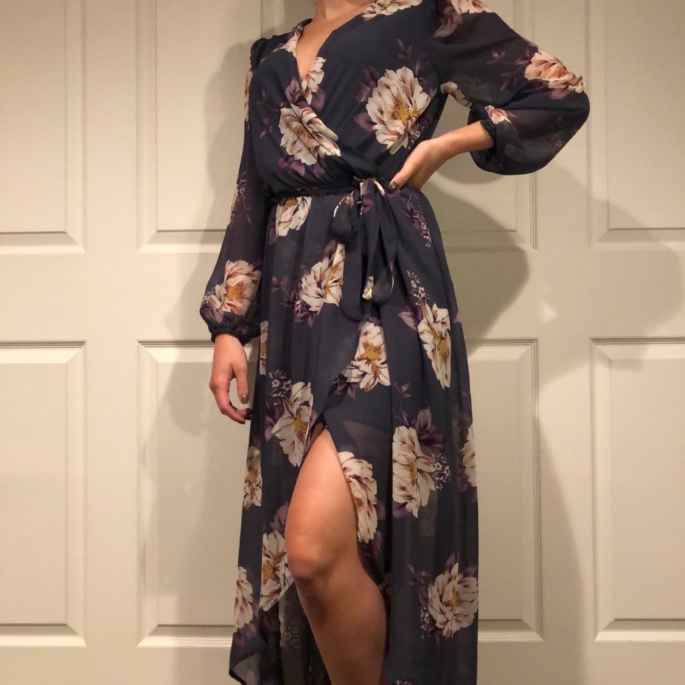 Dress - Picture 1 of 7